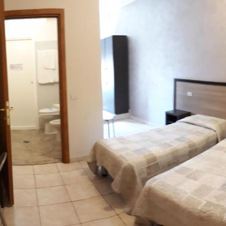 Hotel Salus ミラノ エクステリア 写真