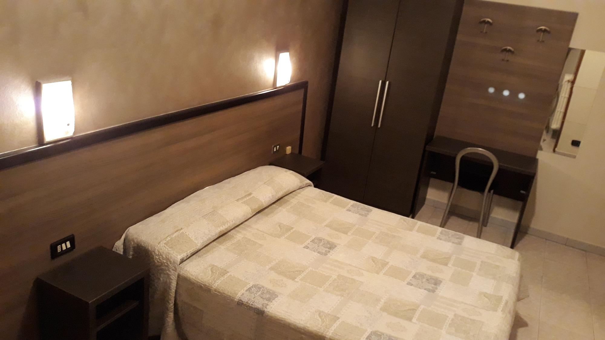 Hotel Salus ミラノ エクステリア 写真