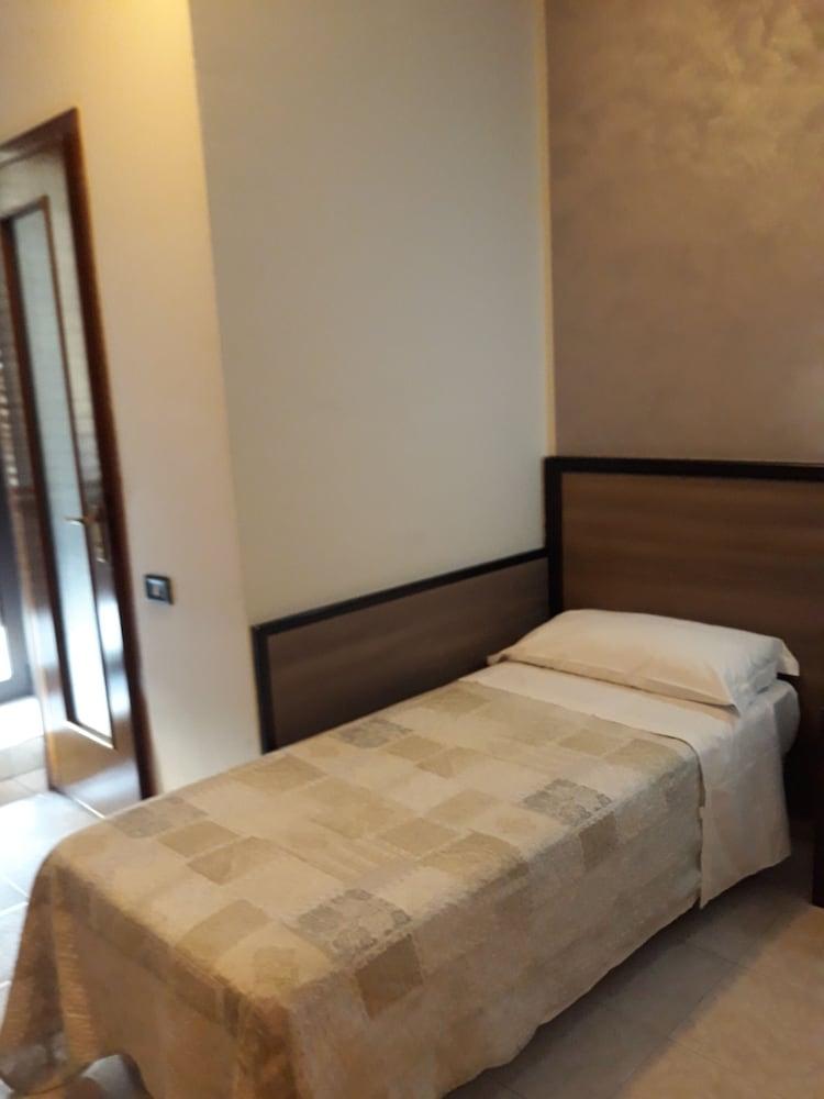 Hotel Salus ミラノ エクステリア 写真