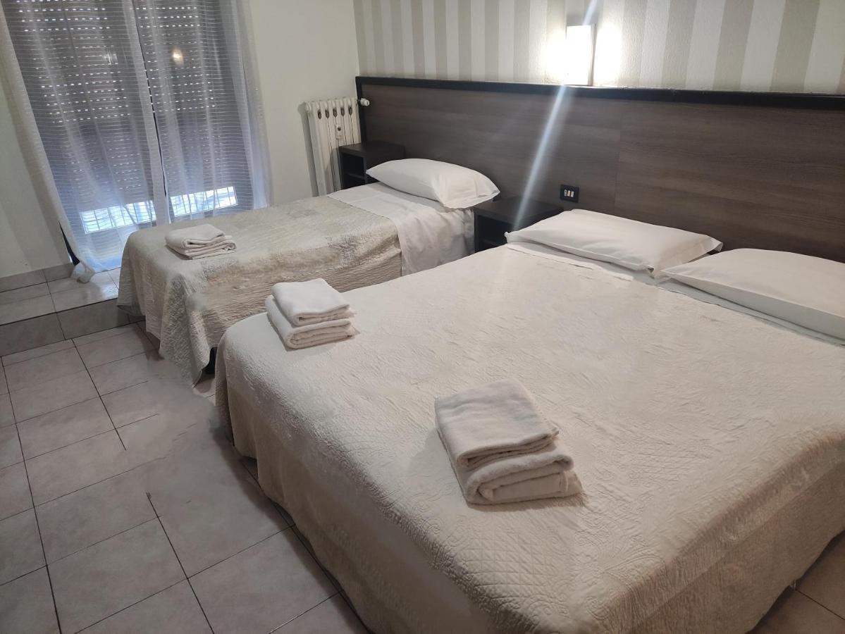 Hotel Salus ミラノ エクステリア 写真