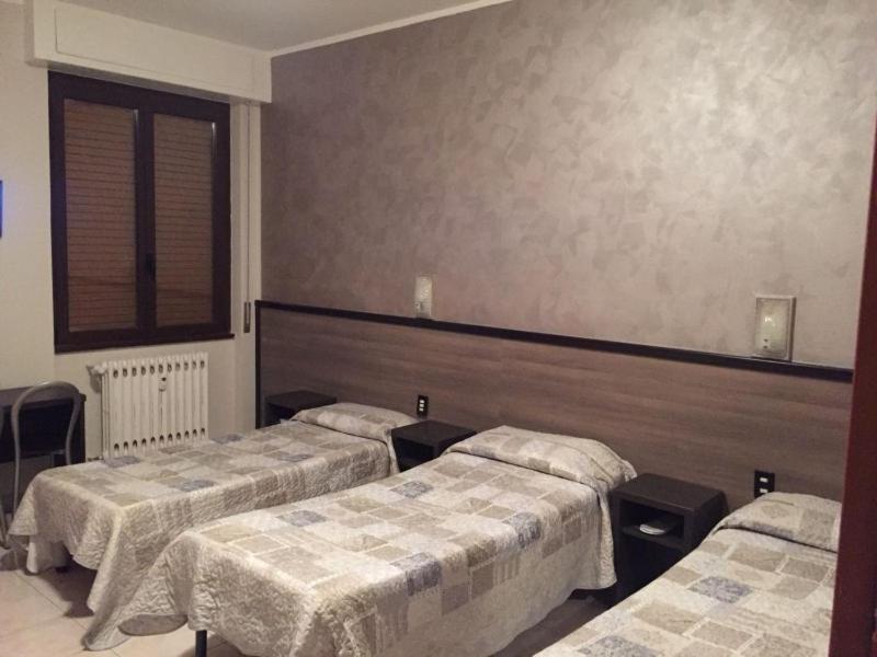 Hotel Salus ミラノ エクステリア 写真