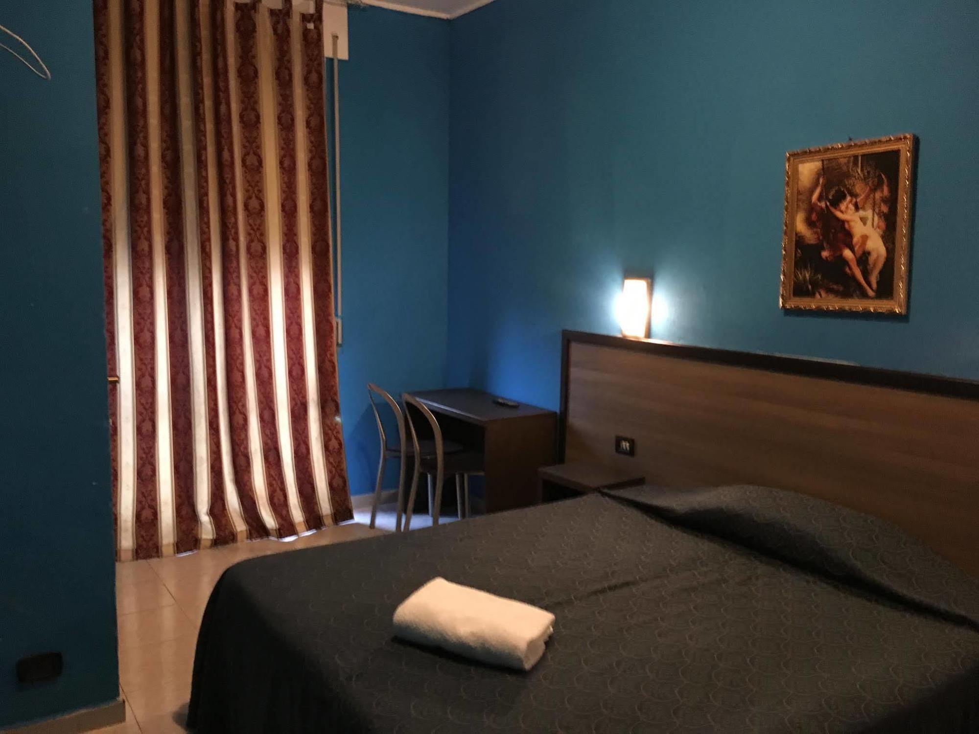 Hotel Salus ミラノ エクステリア 写真