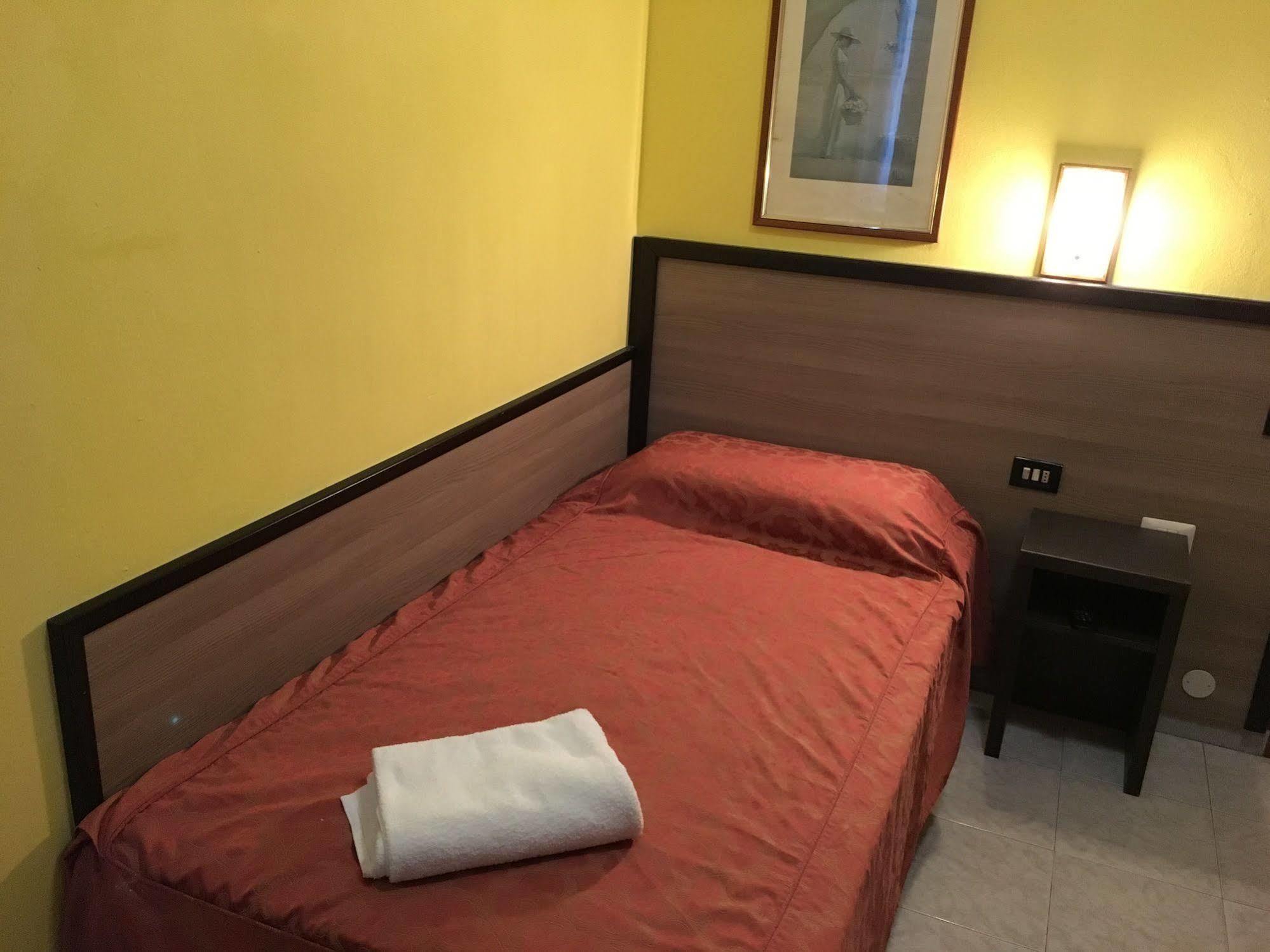 Hotel Salus ミラノ エクステリア 写真
