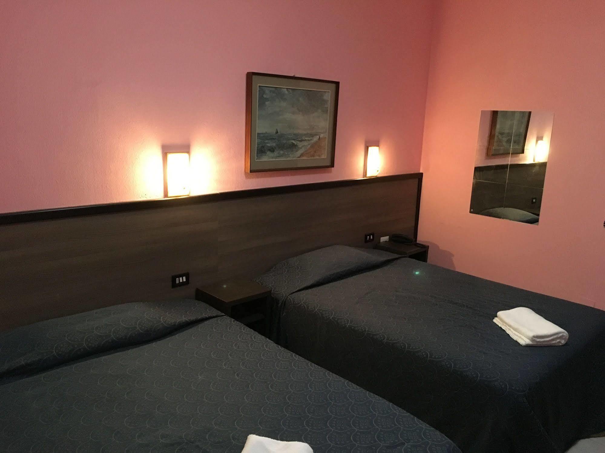 Hotel Salus ミラノ エクステリア 写真